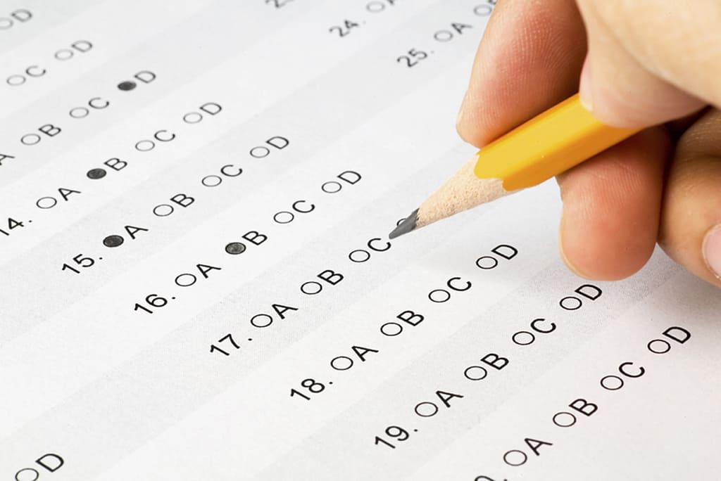 2. Tìm hiểu xem bạn có thuộc đối tượng được thi SAT/ACT miễn phí hay không