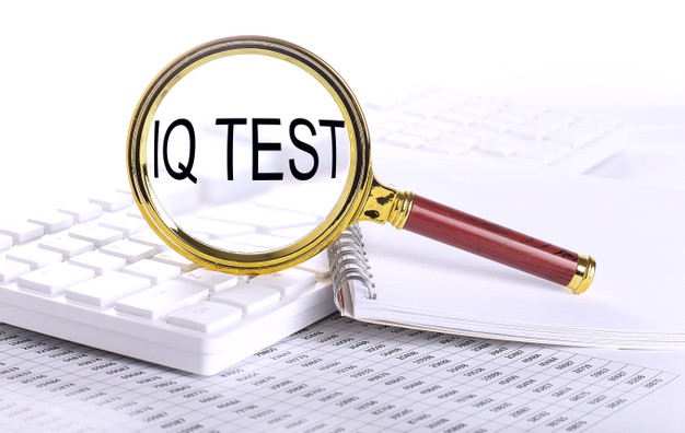 1. SAT và ACT là các bài kiểm tra IQ