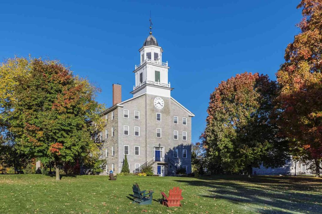 #11LAC Middlebury College