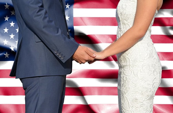 Kết hôn cùng với công dân Mỹ