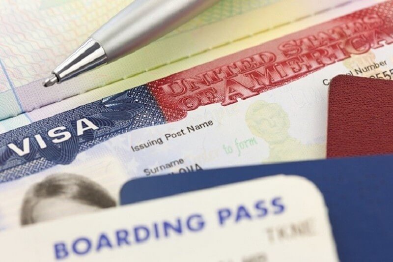Không gia hạn visa có thể bị trục xuất về nước và cấm tái nhập cảnh Hoa Kỳ